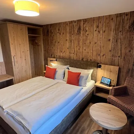 Dammschenke Gasthof & 3* Kurort Jonsdorf