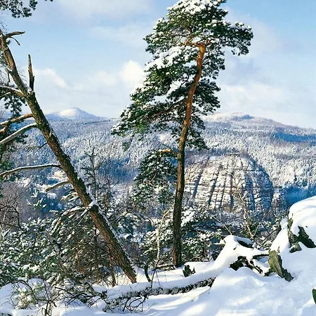 Dammschenke & מלון קורורט יונסדורף