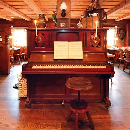 Dammschenke & קורורט יונסדורף