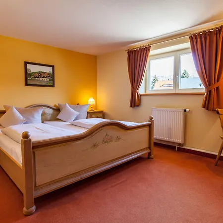 Dammschenke & מלון